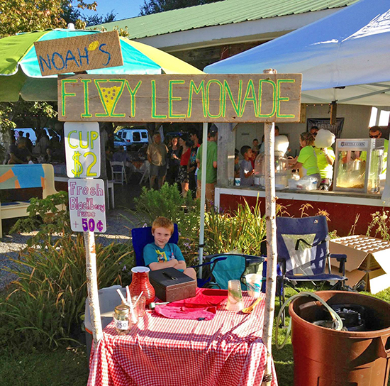 Lemonade Stand 01