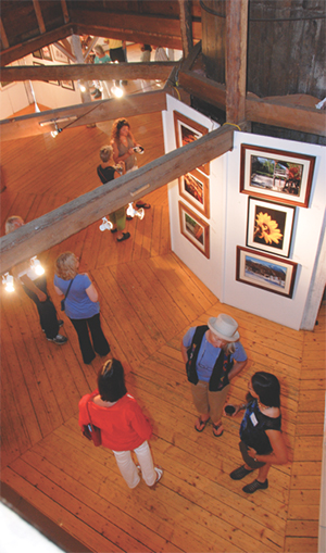 Round Barn Photoshow. Photo: John Williams