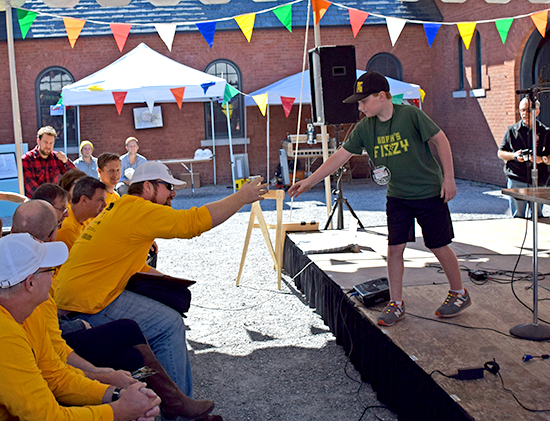 Noah Schwartz shares some fizzy lemonade with investors. Photo: Jeff Knight