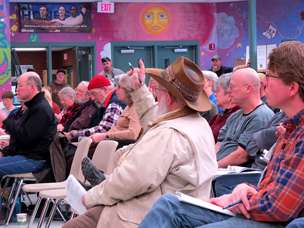 A question from the floor at Duxbury Town Meeting 2016. Photo Shawnee Perry