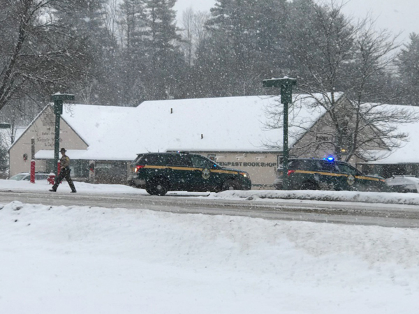 Vermont State Police search for clues to a bank robbery at the TD Bank in Waitsfield on December 18, 2017. Photo: Christopher Keating