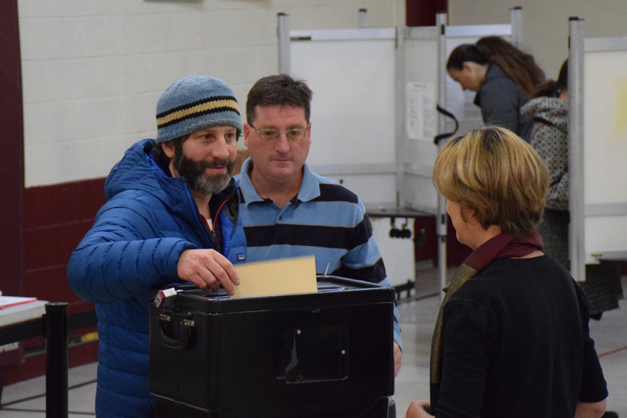 Waitsfield resident Jamey Fidel votes on November 6. Photo: Jeff Knight