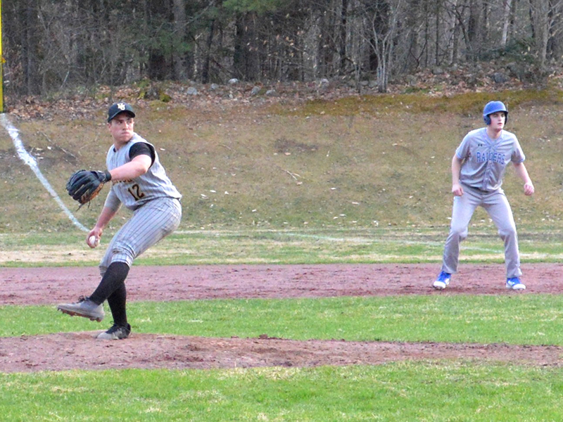 U-32 squeaks by Harwood, 11-10