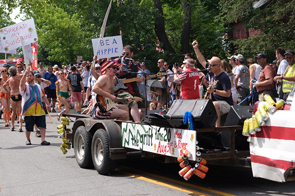 Warren Fourth of July parade, photo: Rebecca Silbernagel
