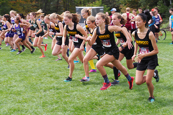 Photo: Ann Zetterstrom. Left to right: Caelyn McDonough, Ava Thurston, Britta Zetterstrom, Charlie Flint, Jill Rundle, Julianne Young and Anlu Thamm at the start of the U-32 Invitational.