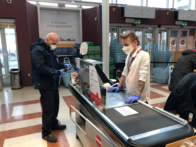 Local grocery store in Rome. Photo: Tina Rocchio