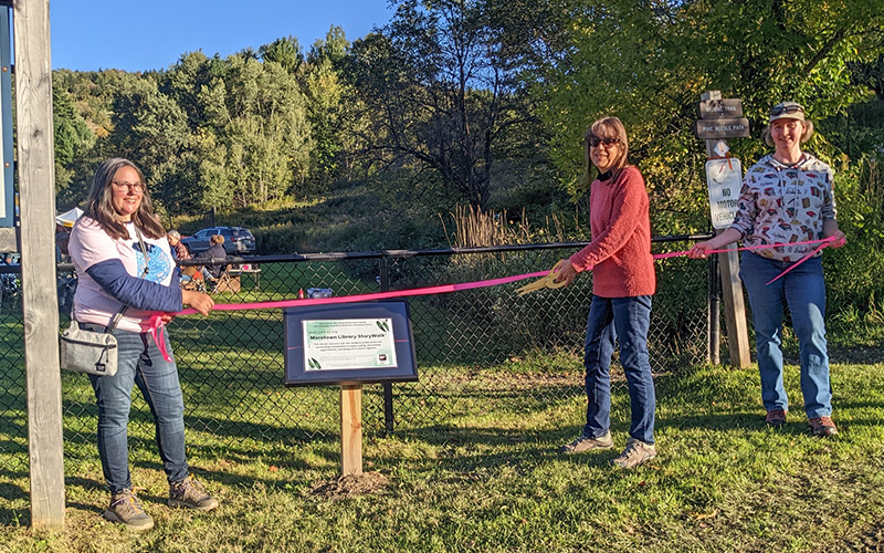 Ribbon-cutting ceremony on Saturday, September 24. Photo: Louisa Wilson.