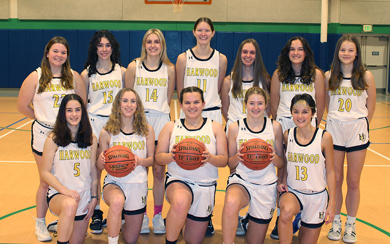 The 2023 Harwood girls' basketball team. Photo: Tom Young
