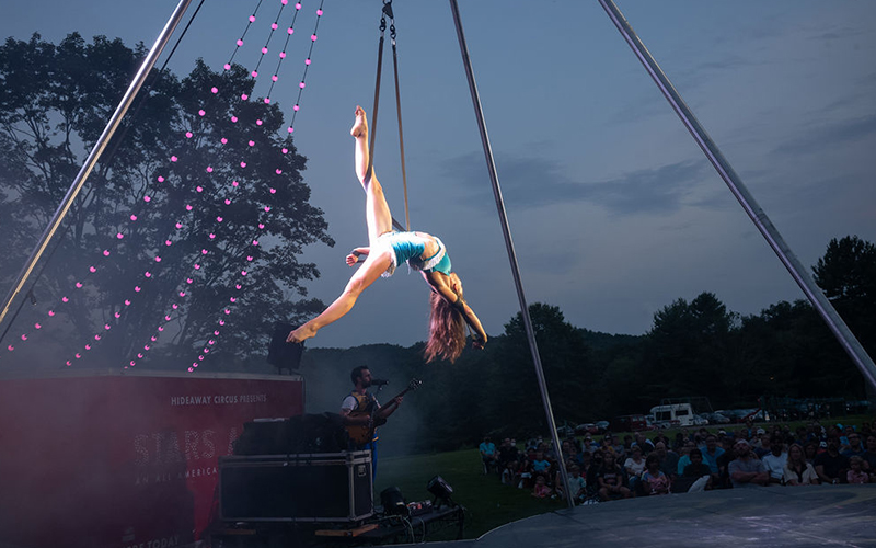 Stars Above Circus - Photo John Dolan