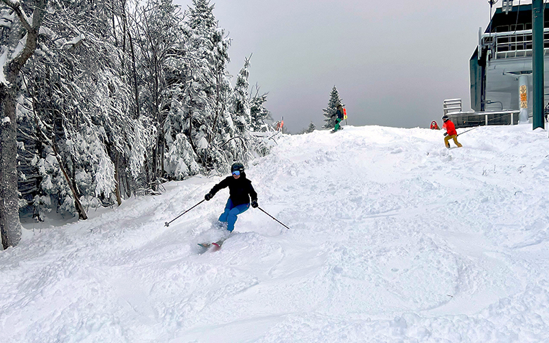 Skiers at Sugarbush's Lincoln Peak. Photo: Corinne Chiarchiaro