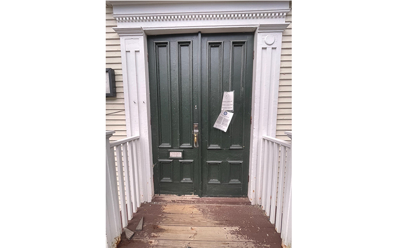 TownHallDoors2