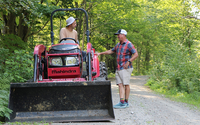 Eric Barker, right, talks with Peter Motolo - Photo by Maeve Fairfax
