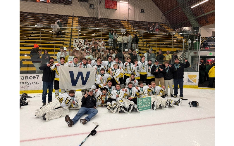Harwood Hockey Champs - Photo by Gordon Miller